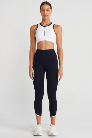 Leggings mit weissen Paspeln